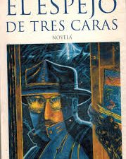 El espejo de tres caras